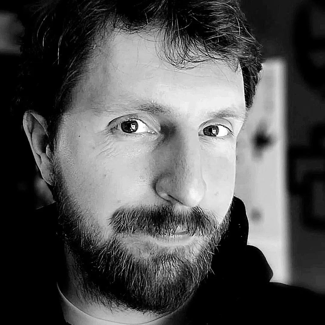 MACIEJ
